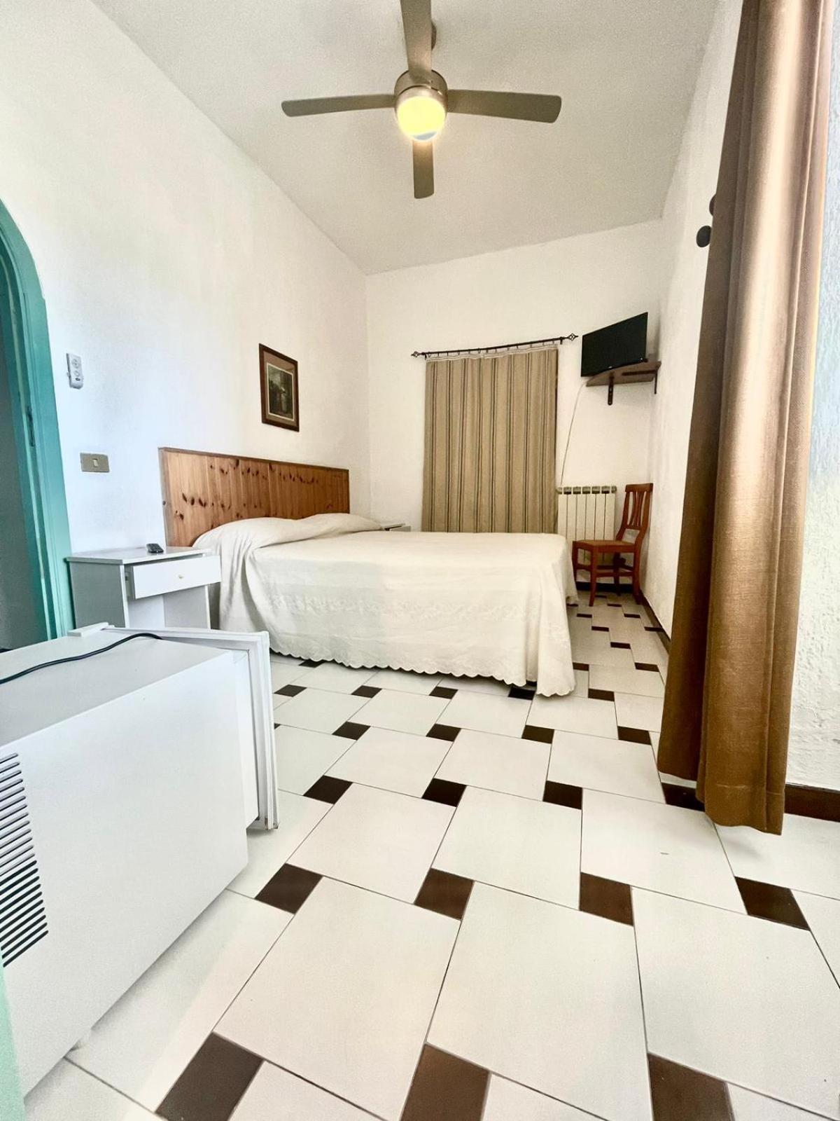 B&B Giardini Di Iside E Osiride Казамиччола-Терме Экстерьер фото