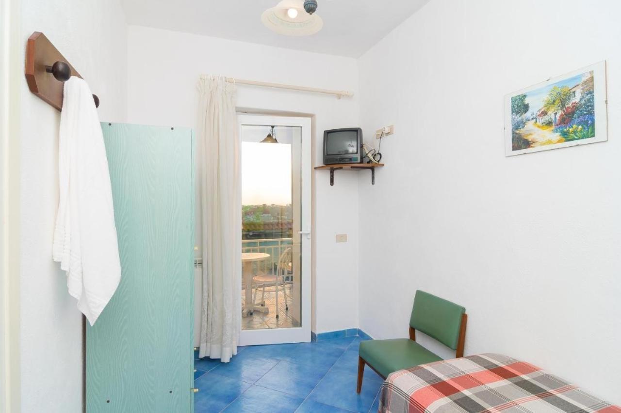 B&B Giardini Di Iside E Osiride Казамиччола-Терме Экстерьер фото